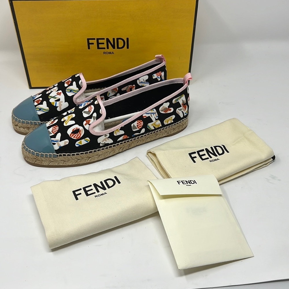 Fendi flats